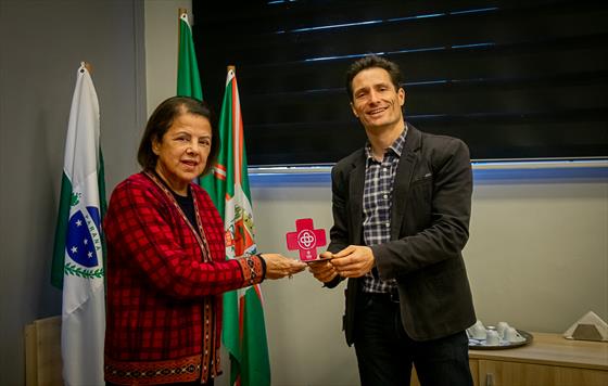 FAS recebe o Trofu Amigo Essencial por apoio qualificao de servios