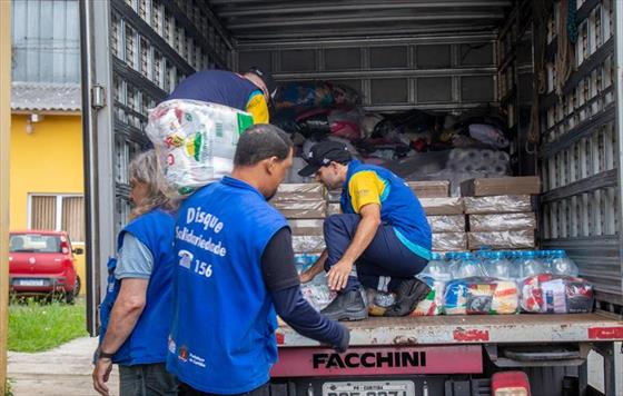 FAS envia roupas, alimentos e gua para ajudar a populao de Contenda