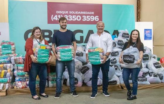FAS recebe 4,5 toneladas de alimentos e roupas para municpios