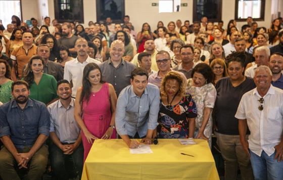 Eduardo Pimentel prestigia posse dos novos conselheiros tutelares