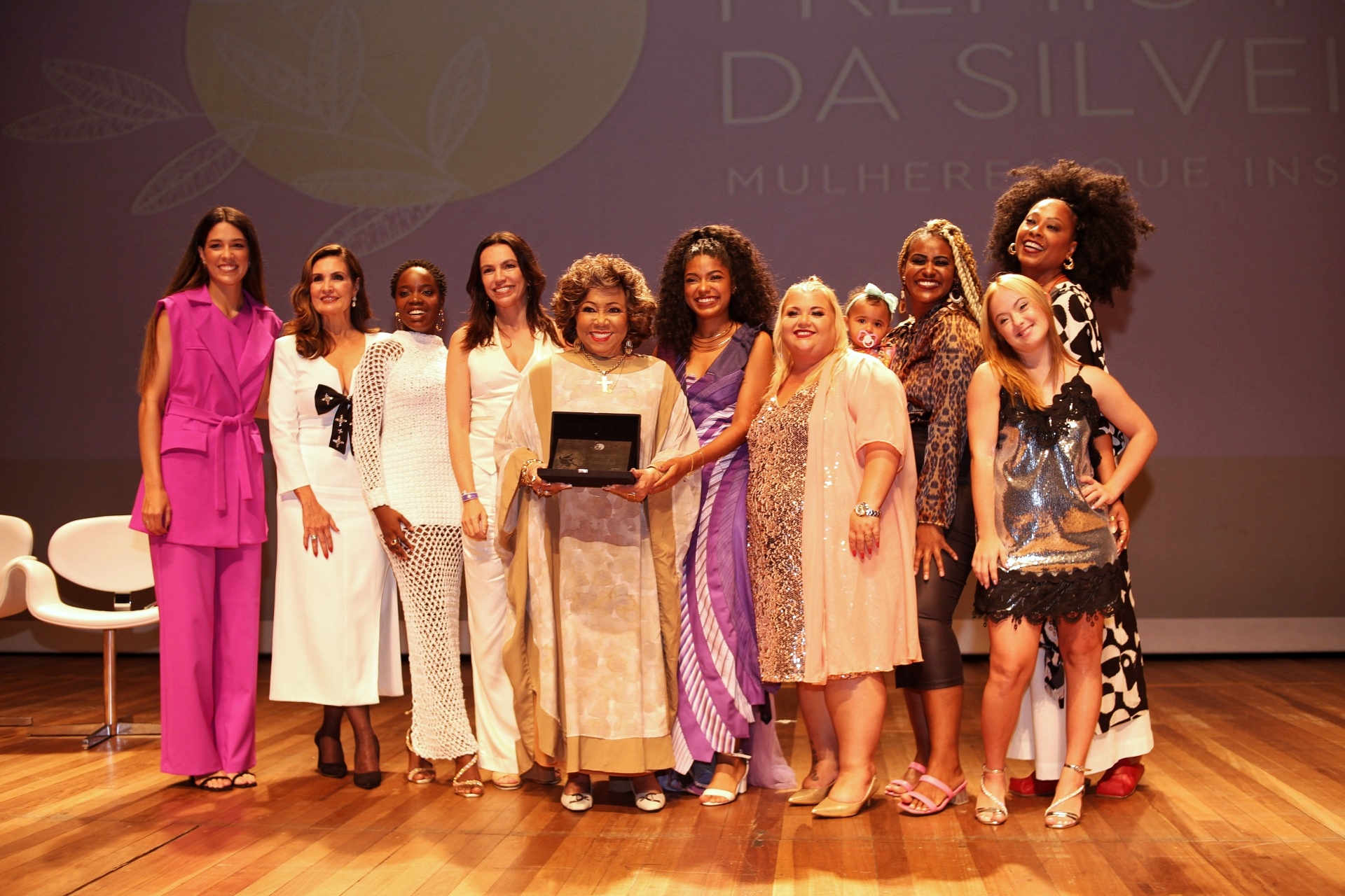 Prefeitura do Rio homenageia personalidades femininas no Prêmio Nise da Silveira 2024 - Prefeitura da Cidade do Rio de Janeiro